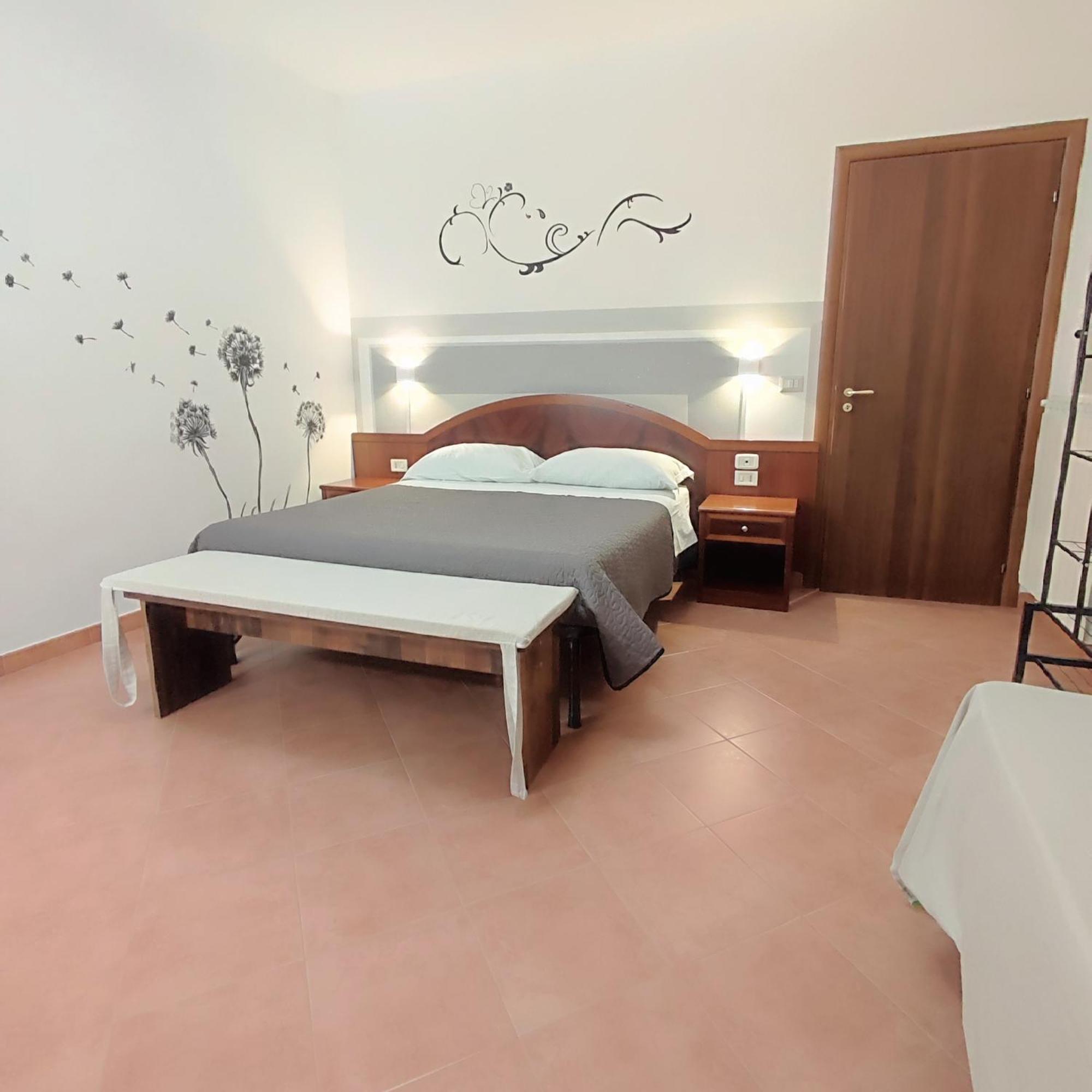 Ruggiero "Casa Vacanze" Vallo della Lucania Exterior foto